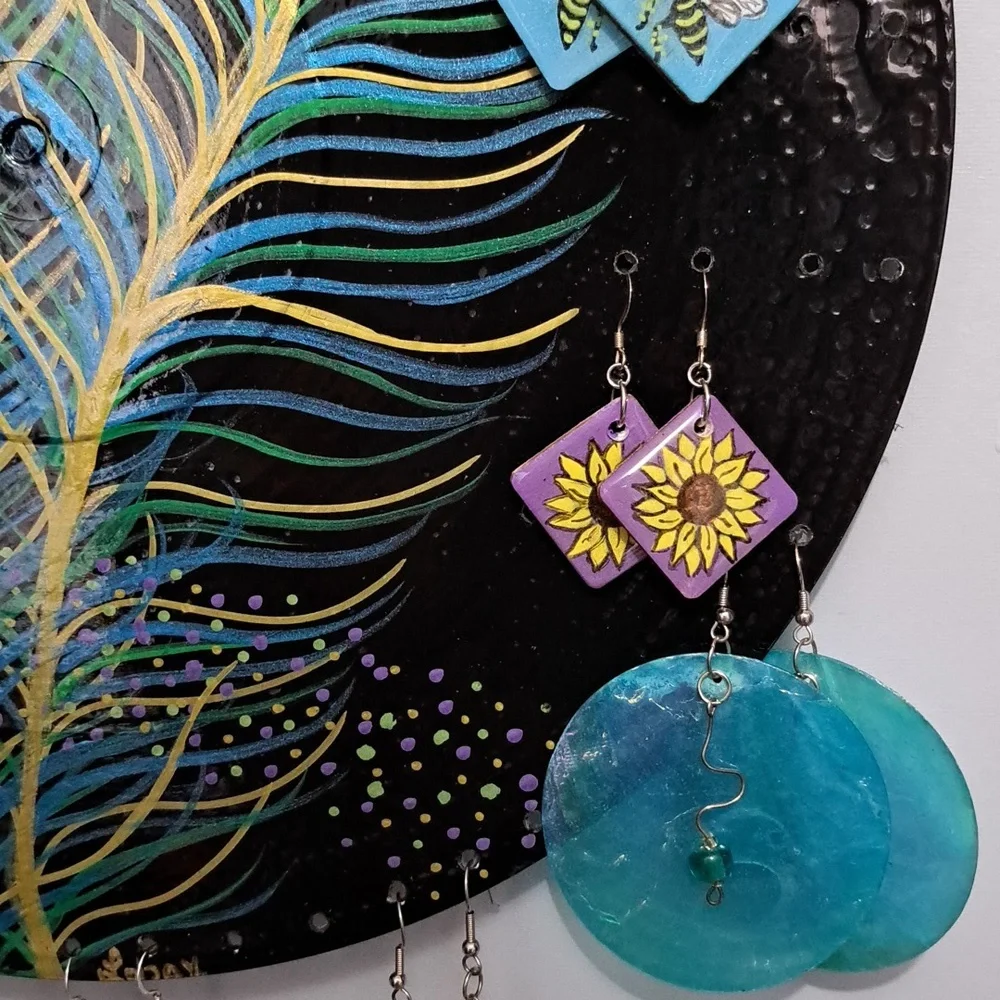 Hand Crafted Jewelry Display Upcycled Vinyl Record Wall Art Peacock Feather - Picture 6 of 17